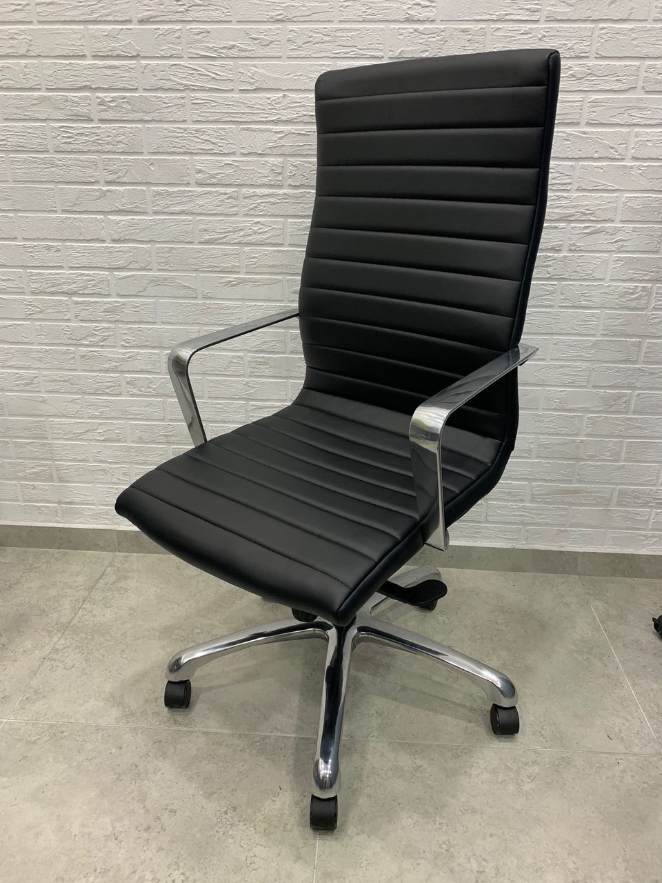 Enzo PR HB, black