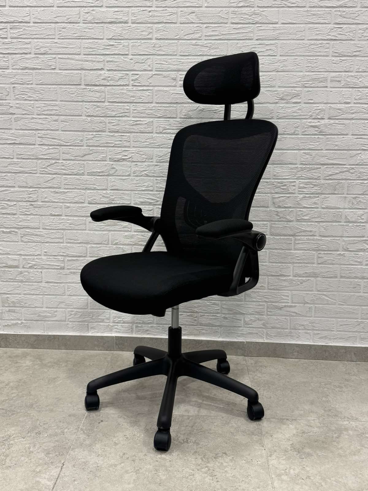 Elio, black